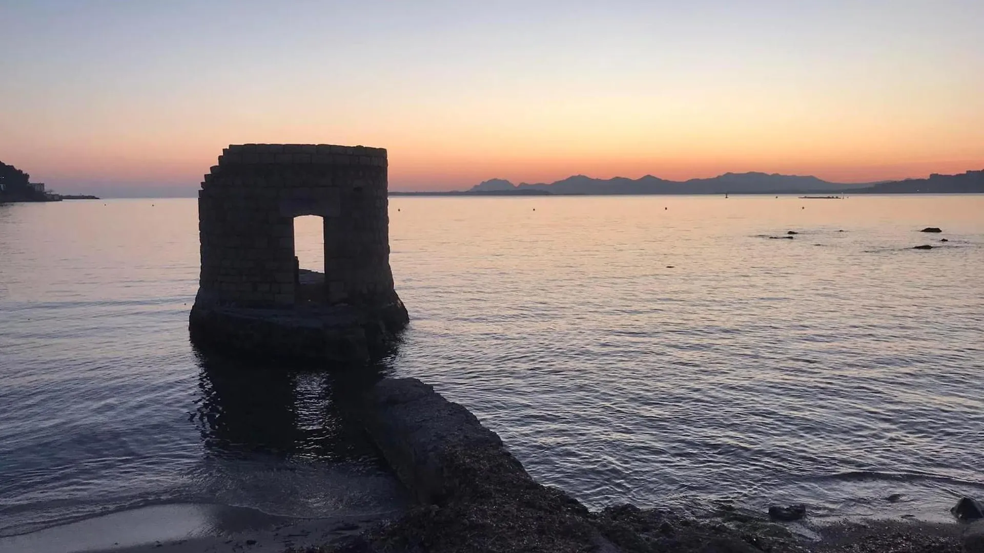 Antibes Juan-Les-Pins Cozy One Bedroom Apartment Near The Beaches And The Restaurants