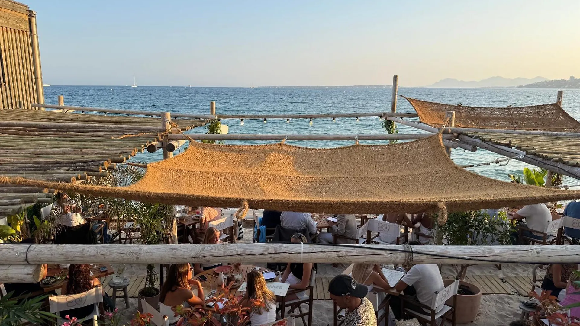 Cozy 1 Bedroom Apartment Antibes Juan-Les-Pins - Walk To Beaches, Restaurants, Old Town